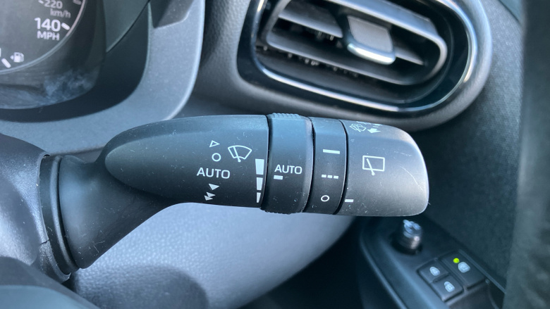 Toyota Yaris 1.5 Hybrid Icon 5dr CVT Hybrid Hatchback